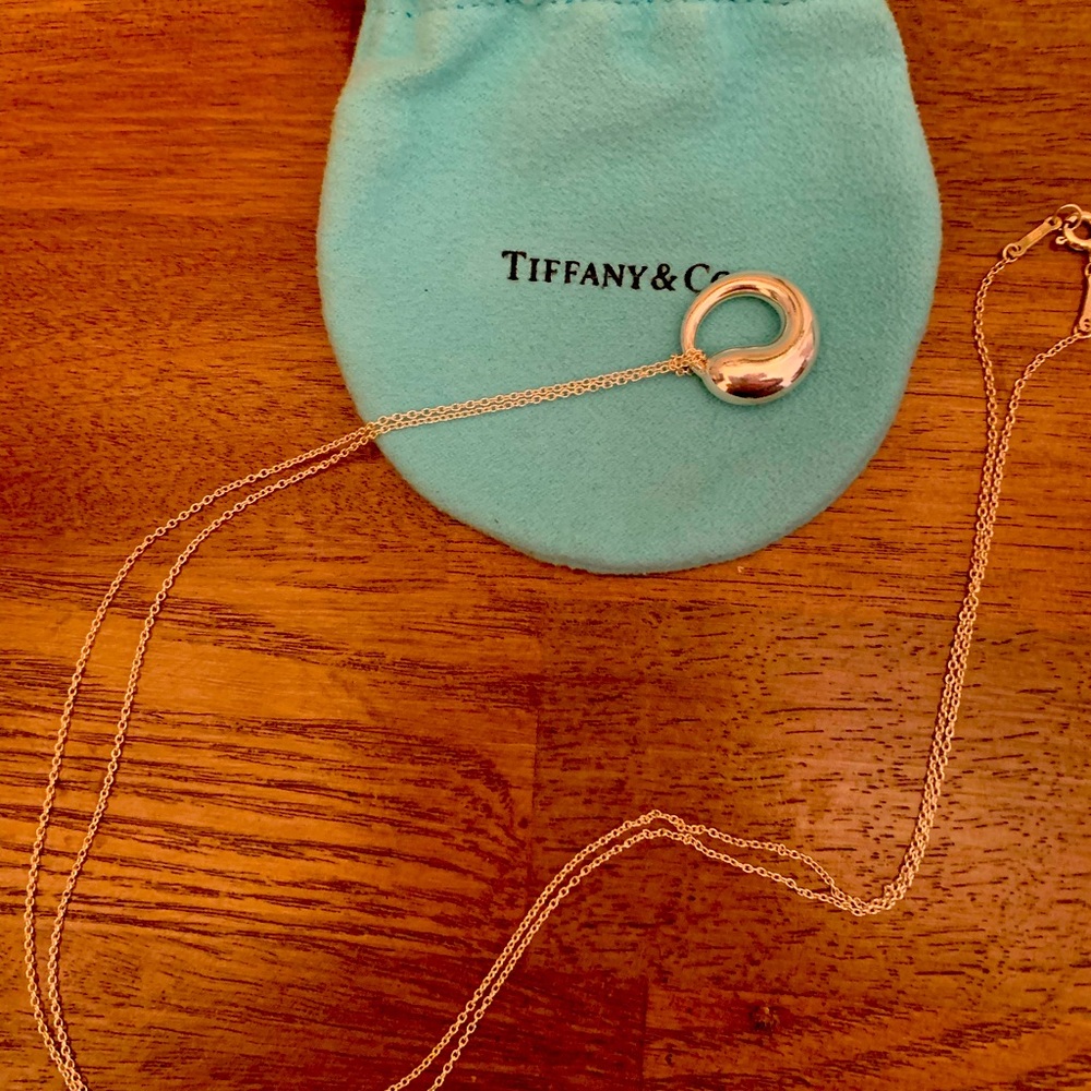 Tiffany Elsa Peretti®
Eternal Circle Pendant